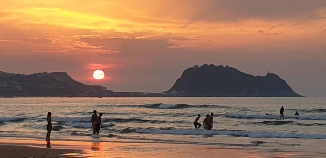 Amplio Piso En La Playa De 135 M2 Con Garaje Lejlighed Zarautz Eksteriør billede