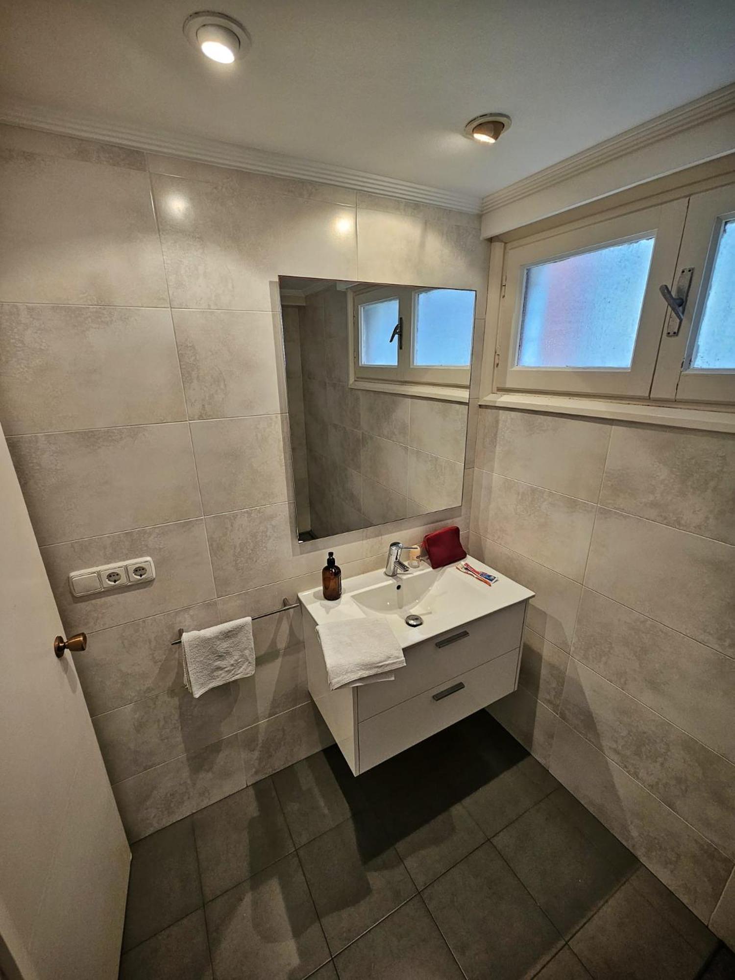 Amplio Piso En La Playa De 135 M2 Con Garaje Lejlighed Zarautz Eksteriør billede